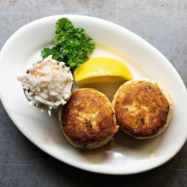 Kick off the weekend with some of our homemade Cod Cakes 🐟🦀 We have a large assortment of ready-to-cook seafood, including swordfish burgers, crab cakes, and more! Stop in or visit our website to place your orders! ift.tt/2VyFAm6