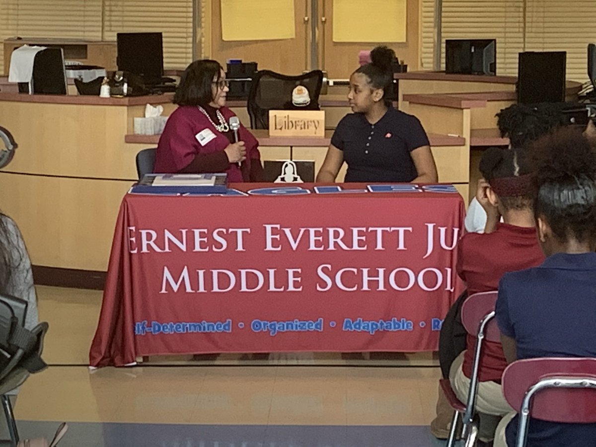 Our community partner @Patriots_Tech sponsored a #STEMchat today at @eejust_ms. It was #JUSTAmazing. Thankful to our guest Ms. Carla Reid, GM/CEO of @WSSCWaterNews for sharing so many jewels of wisdom. #blackhistory #womenshistory