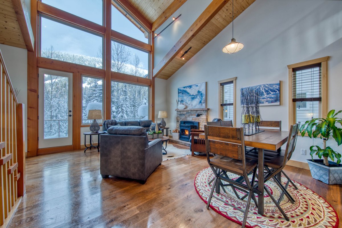 **NEW LISTING** 1310 Burfield Drive, Sun Peaks, BC
Beautiful half duplex with luxurious finishes &amp; custom posts &amp; beams throughout the bright, open living area. A wall of windows to take advantage of dramatic in your face views to Mt. Tod's ski runs. bit.ly/1310BurfieldDr2