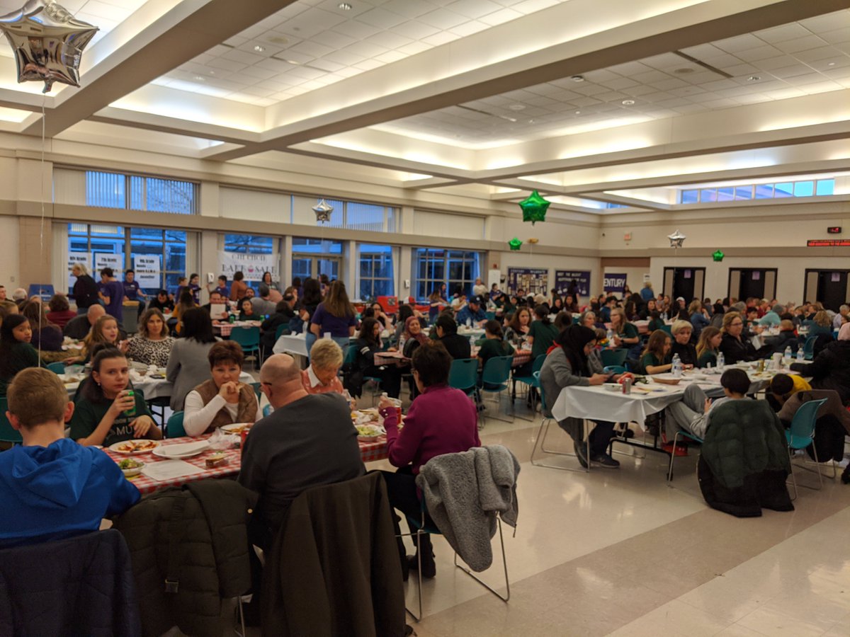 MRMusic135's tweet photo. Choir Spaghetti Dinner was a huge success! Congratulations to all the student performers for an amazing evening! #music135 #orland135 #meadowridgeroar @MeadowRidgeRoar @OSD135 @135Learning https://t.co/mg5xEuZkRo