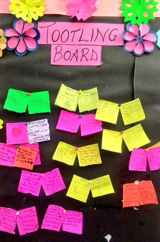 SnehaBa40702193's tweet photo. Last day of the session and our students of #Grade2 are busy expressing their beautiful thoughts about their class, friends and school.
Such beautiful messages!
#Tootling #sessionend #goodvibes
#happymoments #Grade2
@nehasingh_shash @supritichauhan
@rgsnoida https://t.co/QLOVbNKTqS