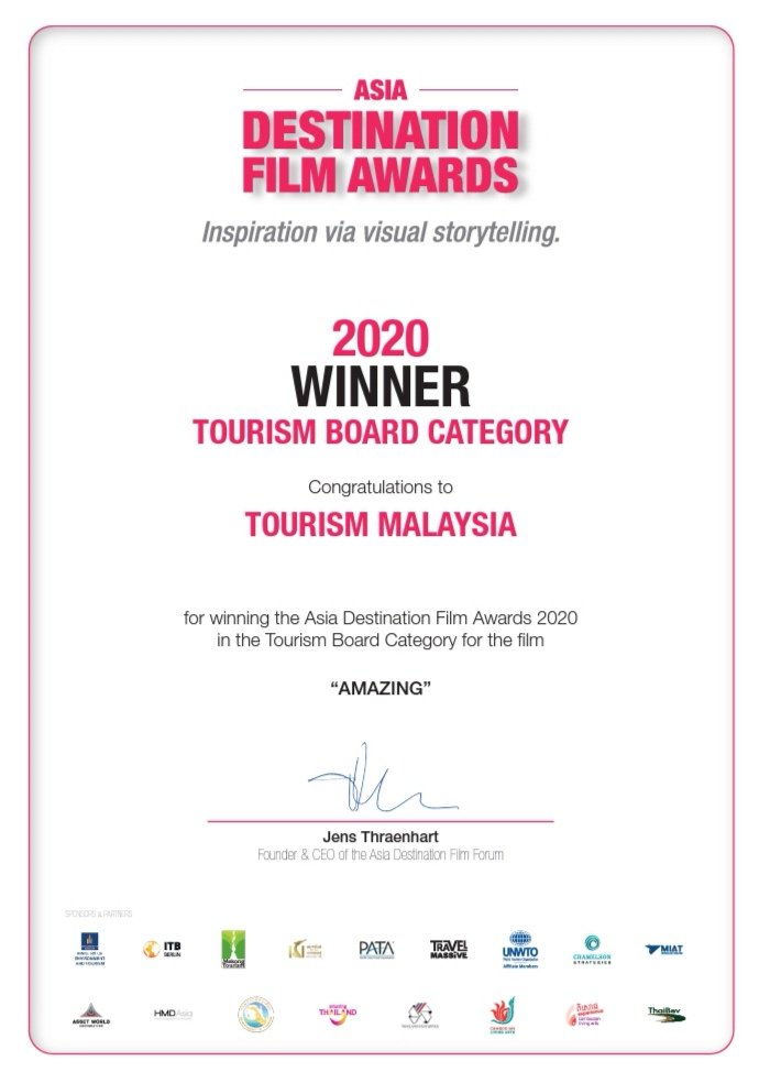 TourismMalaysia's tweet photo. Malaysia through "Amazing" 8K SHARP video won global recognition at the Asia Destination Film Awards 2020 in Bangkok in January this year. The video took home the award in the Tourism Board category, overcoming 1,000 other submissions and 34 shortlisted films.
#Sharp8K #VM2020 https://t.co/wNcEZUeTey
