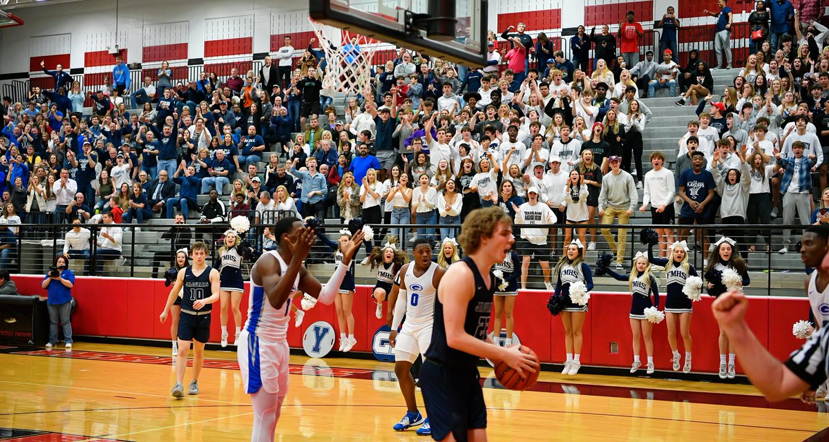 lorenziniphotog's tweet photo. Tonight was a gut-punch only in that they could taste the upset but wow, what a great game showcasing serious talent. You guys left fans thrilled, parents proud and friends bragging. So much respect for a team that can make moments like these happen. You'll be missed! https://t.co/eFslOj6UfF