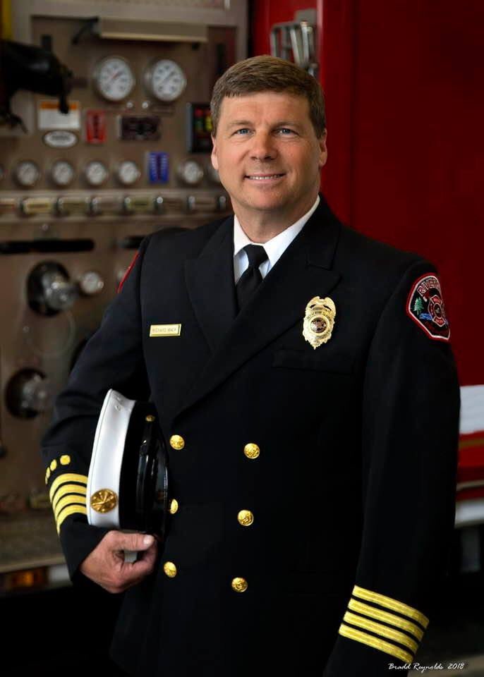 RFA_PIO's tweet photo. Assistant Fire Chief / Fire Marshal, Richard Mack, retired from service today after 32 years serving our community. 
Thank you, Chief Mack for your dedication and leadership; enjoy a well-deserved retirement! https://t.co/GgCByEwyoj