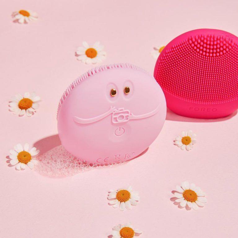 Download Umairaharis Stayathome Ø¹ÙÙ ØªÙÙØªØ± Foreo Fofo Rm320 00 Dekat Malaysia Tak Masuk Fofo Ni Yang Boleh Scan Kulit Macam Dalam Thread Aku Dekat Atas Tu Colour Mint Fushia PSD Mockup Templates