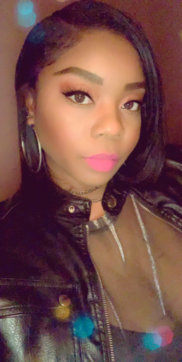 sheiskatk's tweet photo. #issabae 👄 https://t.co/2dv7fwopve