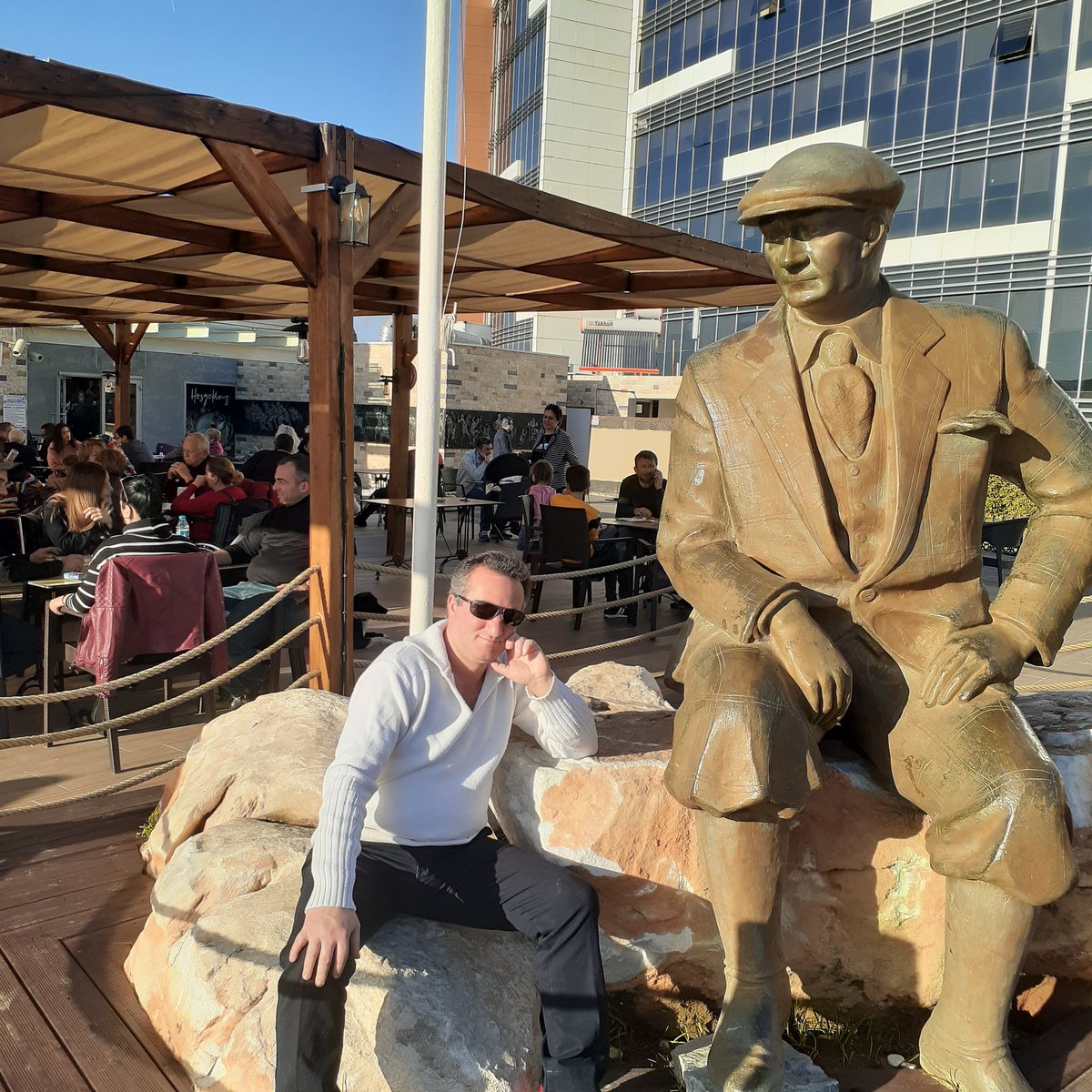 Herkese cumartesi sabahından günaydınlar