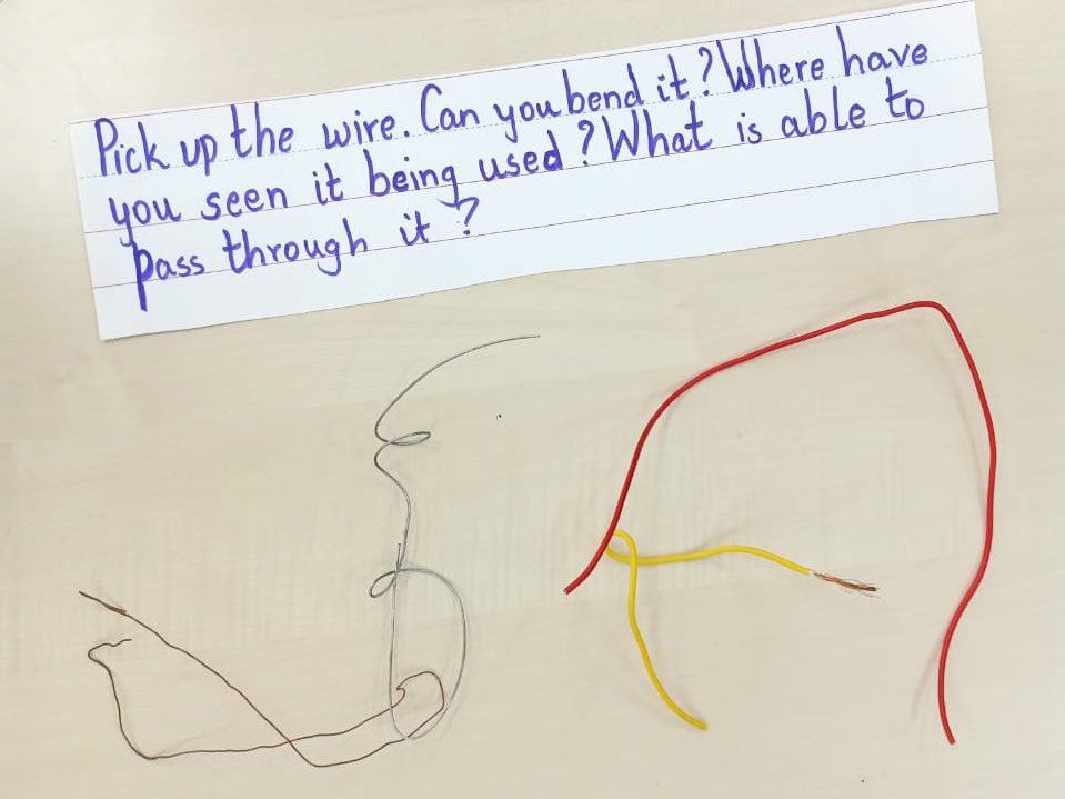 malvikabalchan1's tweet photo. #Analysingmakingconnections  #investigatingpropertiesofmaterials @ois_primary https://t.co/164Xj95QNo