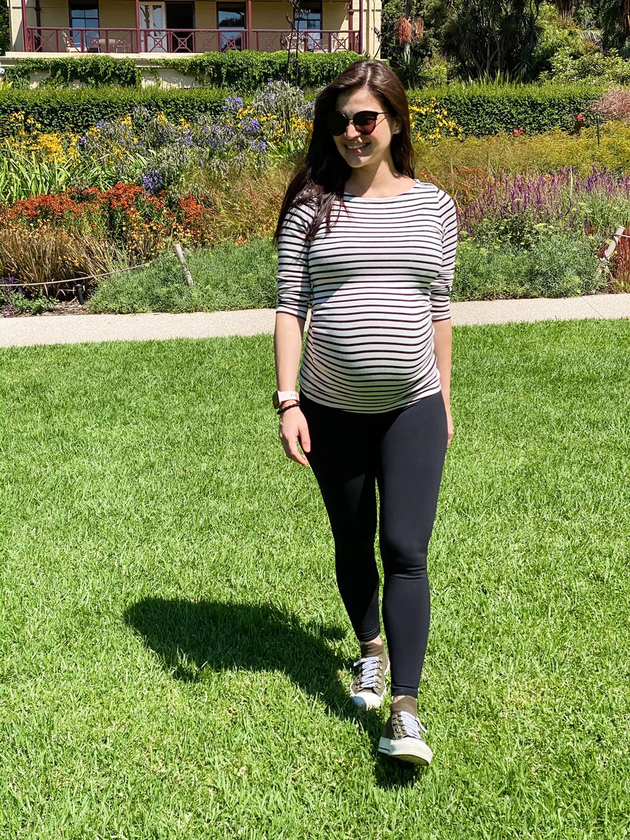 annecurtissmith's tweet photo. 9 months 🤰🏻 https://t.co/u2uZbE69Yc