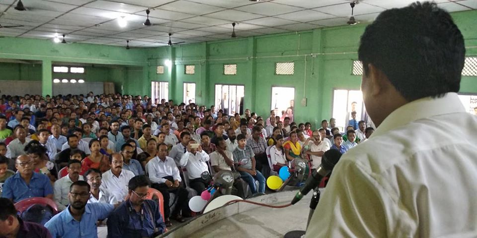 HagramaOfficial's tweet photo. CHIRANG 4th June 2018,The Ceremonial distribution to the meritorious students at Dhaligaon School,under Chirang district.A total number of 19 scooty has been distributed to the meritorious girl students who secured 75% and above in the H.S.L.C Examination 2017 from BPL background https://t.co/u6Oh6bX0B4