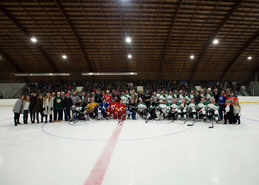 What a night in Beechy, Saskatchewan with ⁦<a href="/LeafsAlumni/">Maple Leafs Alumni</a>⁩. Great people, great cause.