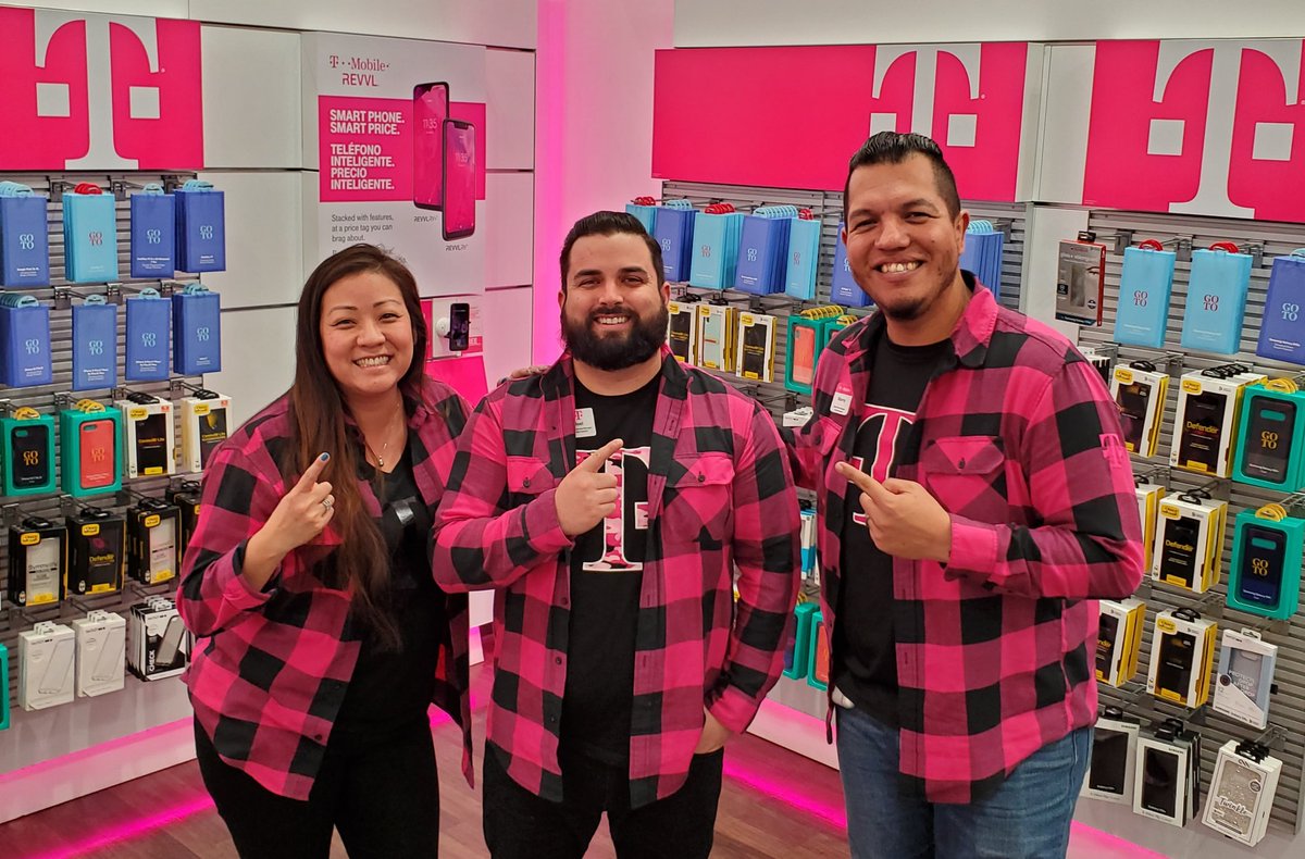 #FlannelFriday We're making it a thing! #AreYouWithUs #SDValley #CoastalCalifornia #WestisBest
