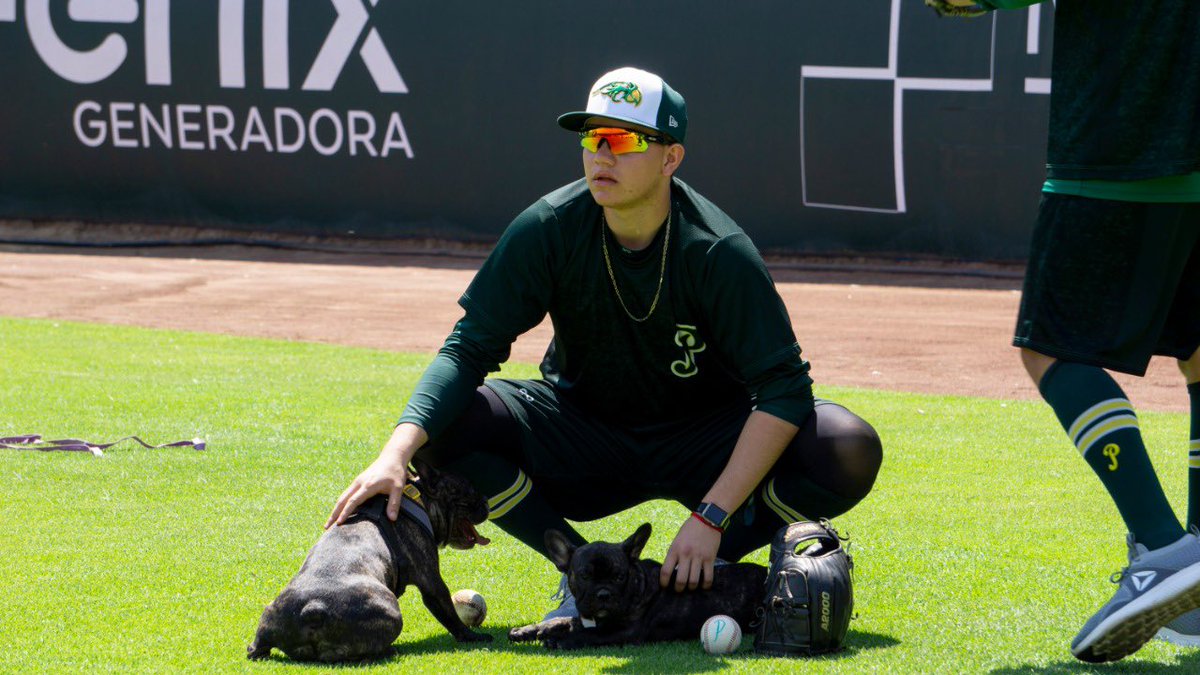 🖐🏼 día de pretemporada en el #Nido🏟 
#VolaremosAlto🦜