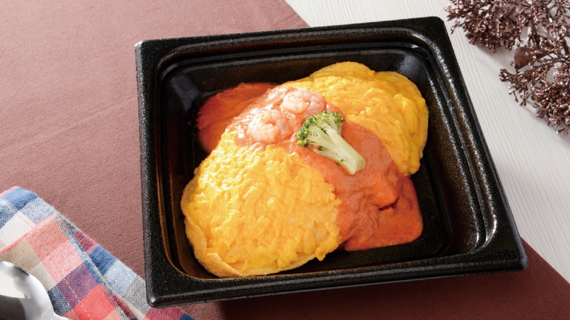 ローソン とろとろのたまごの 海老のトマトクリームオムライス が発売中です 海老のおいしさが溶けこんだトマトクリームソースが オムライスによくあいます ローソン T Co 2syqot4cco
