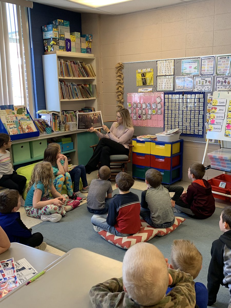 Gullickson1st's tweet photo. Loved our wonderful guest readers during #ILoveToReadMonth https://t.co/VxSnSHgoH5