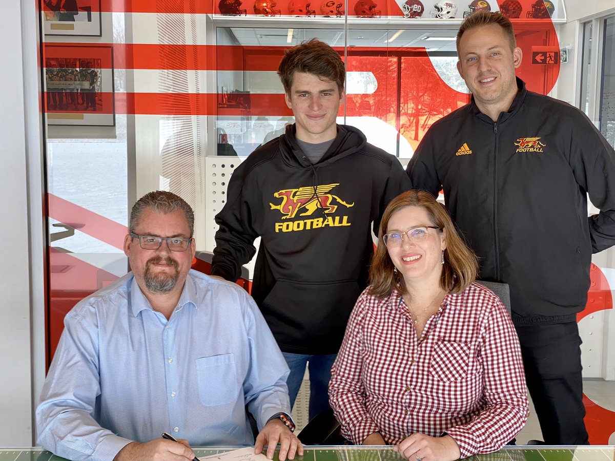 Commit 🚨 Tiaan Pretorius 🚨 6’0 180 DB from Oakville Trafalgar is the #NextGryphon 🔴⚫️🟡 Welcone to the #GryphonFamily Tiaan!! 🏏