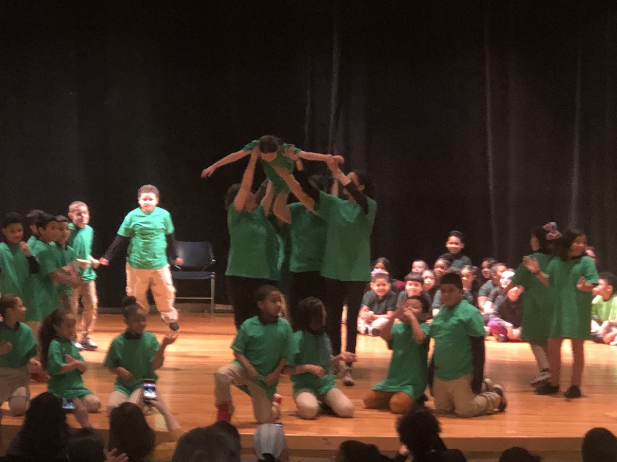 Moving Matters @ ELAMS! All the hard work paid off for our students and staff. @VConner13 <a href="/HartfordSuper/">Dr. Andraé Townsel</a> <a href="/LoriKoplin/">Lori Koplin</a> <a href="/BGrieco622/">Beth Grieco</a>