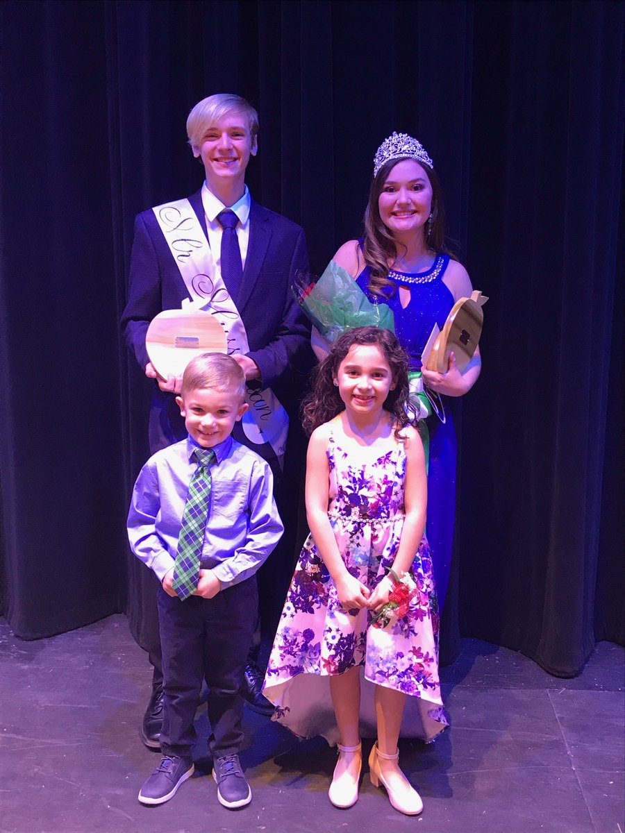 MuHSApplemen's tweet photo. Your 2020 Charm Revue and Mr. Musselman:
Miss Hailee James and Mr. Nate Huff! 👸 🤴 
#musselmanproud
#thecore https://t.co/Xn6DNblOGw