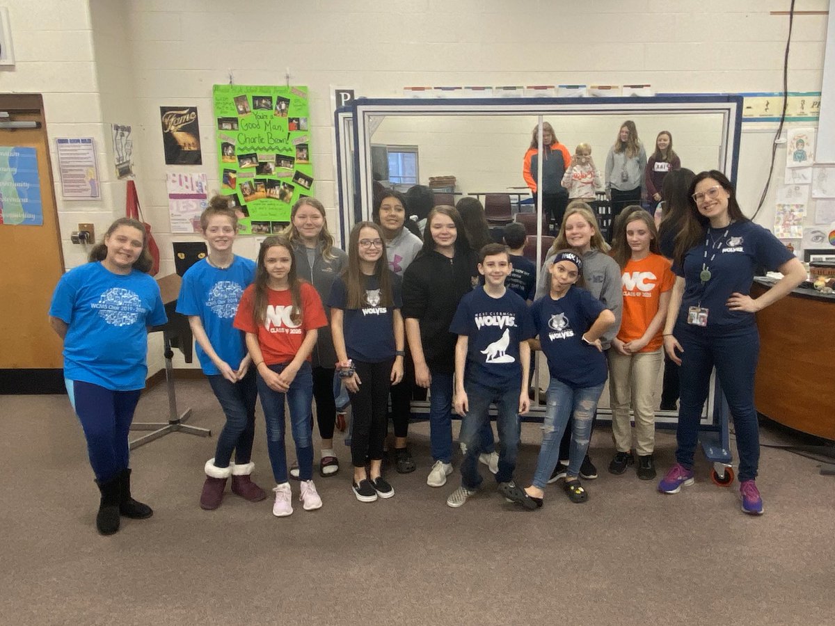 WCMSChoir's tweet photo. Wolfpack Pride! 💙🐺 #LoveWC #SpiritWeek https://t.co/1t4djUlX1P