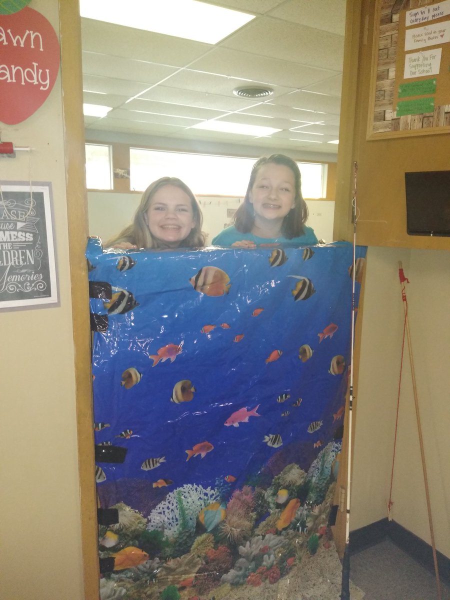 LJIPALS's tweet photo. Volunteering at the School for Little People's Carnival! #BISDpride #LJIpride #outwardfocus #WeServe #WeLove https://t.co/wLcvX8FaBl