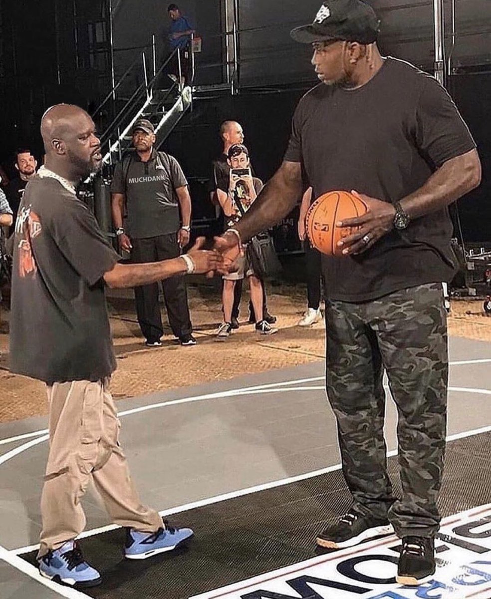 Travis Scott and Shaq faceswap 😂 😂 😂.