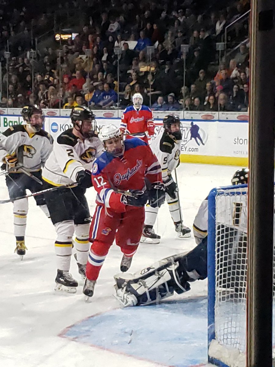 KUPhysicsAstro's tweet photo. Watching the Jayhawks and our own #12 Breven Bennett take on MU tonight. #Jayhawkey #ExperienceTheEvolution
Photo credit: @Shedluv https://t.co/KVcZqtO7TG