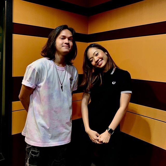 ampireofficial's tweet photo. Tune in @hotfm976 sekarang π
Amir akan on air jam 11am-1pm
Thank you Hotfm
#top40hot #ASMARA @Amir_Masdi https://t.co/5f8snRt0XQ