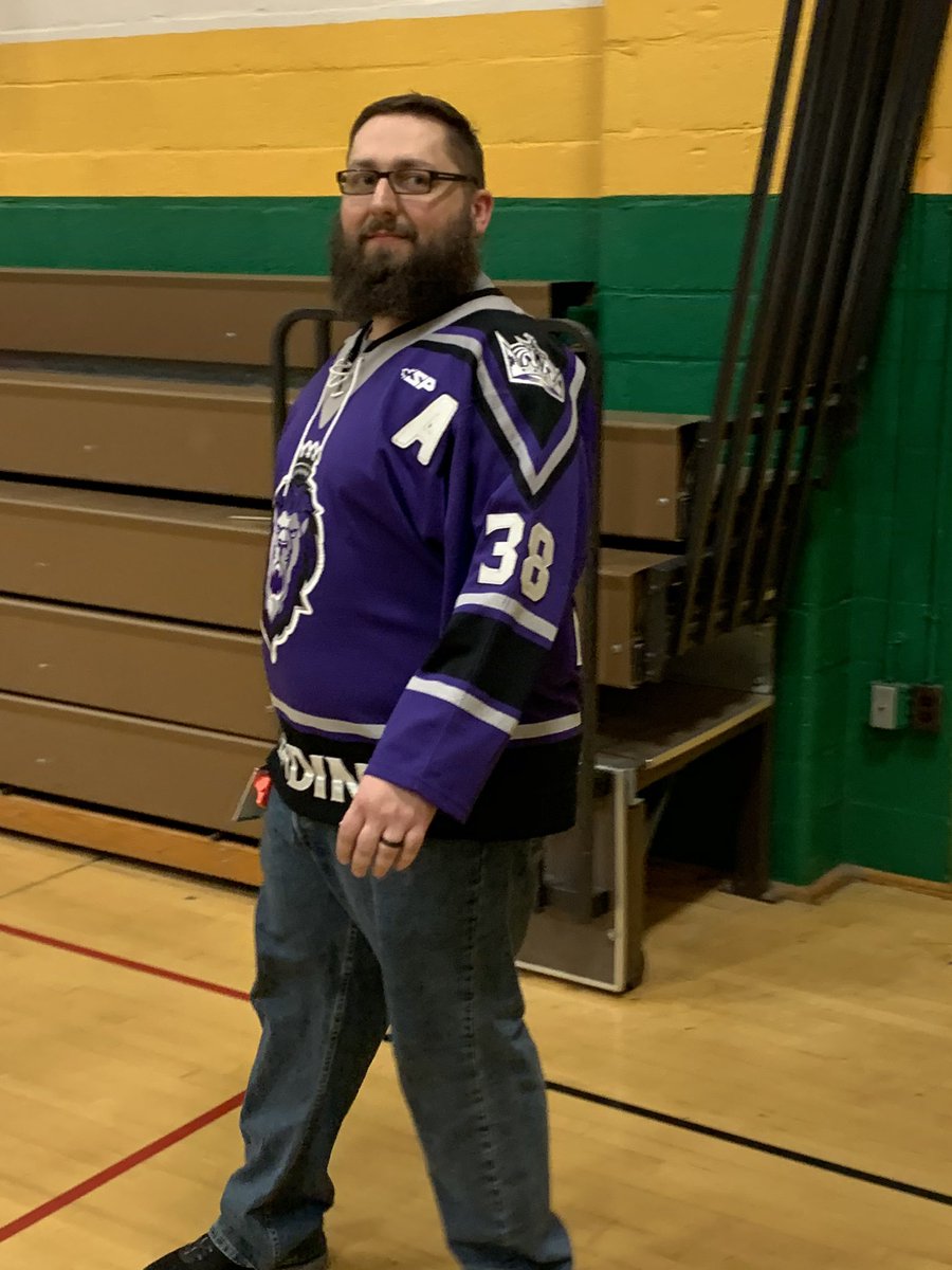 emsbulldogs's tweet photo. Thank you Mr. Leader for parting ways with your beard in order to raise money for #LoveforLauren.  EMS students, staff, and community truly stepped up for a cause. Proud to be a bulldog. https://t.co/o1fo1IZwCm