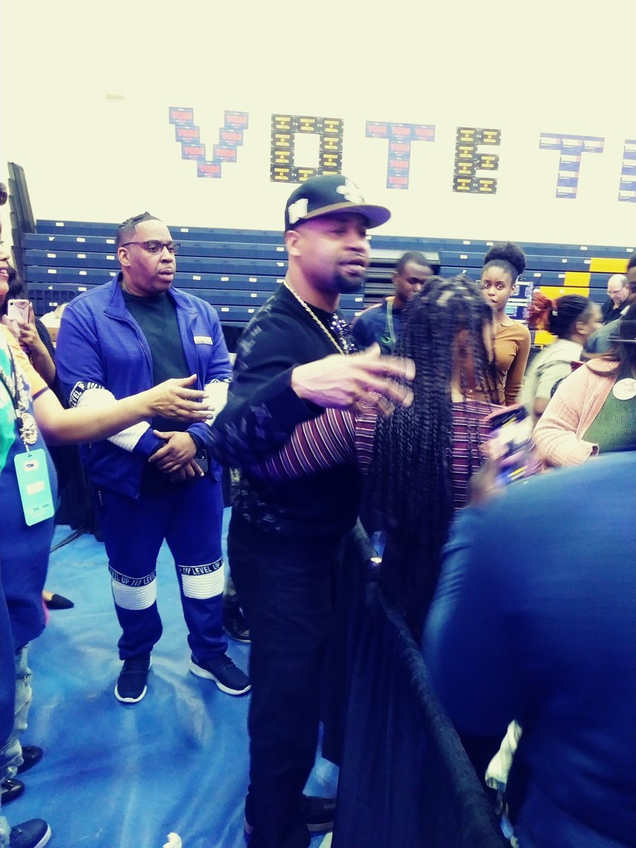 CFBruce4SC's tweet photo. @juviethegreat photo line after @TomSteyer concert and rally in Columbia
#TeamTomSC #SCprimary2020
#PrimaryEve https://t.co/mvmwYkWtWl