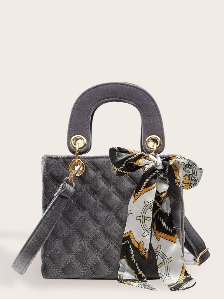 ladeterminatio1's tweet photo. Repeat after me
" I deserve a new bag "
Sooo order yours now Dm or whtssap +50939158609 https://t.co/TOCS7Wqe6L