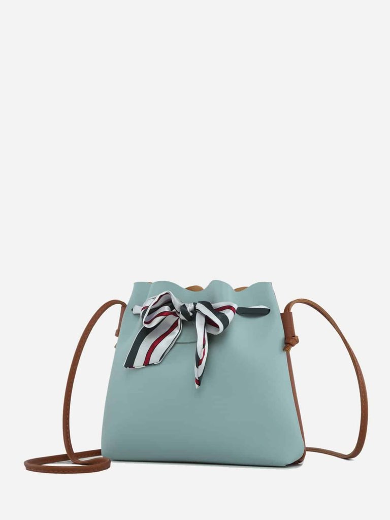 ladeterminatio1's tweet photo. Repeat after me
" I deserve a new bag "
Sooo order yours now Dm or whtssap +50939158609 https://t.co/bLD3X1ZCjL