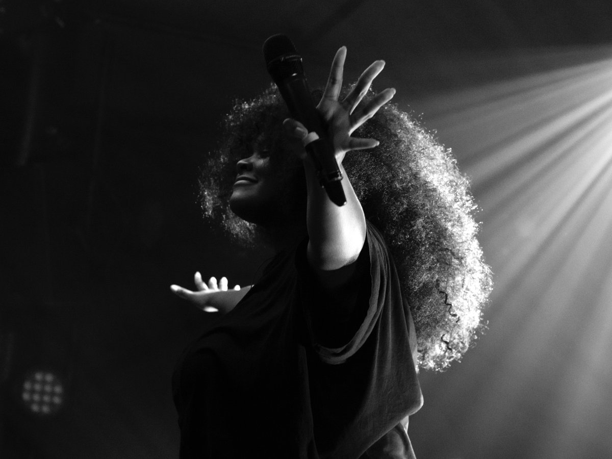 marcialafortune's tweet photo. @yseultofficiel Voici une photo de toi que j'ai prise durant ton tout premier concert à Montréal au Centre Phi! Merci pour cet excellent spectacle et ta générosité! Je suis une fan depuis 2014. You are the real deal! Reviens nous voir bientôt!
#YCONCERT #YTOUR #YTOUR2020 #musique https://t.co/QbLSTOh3XE