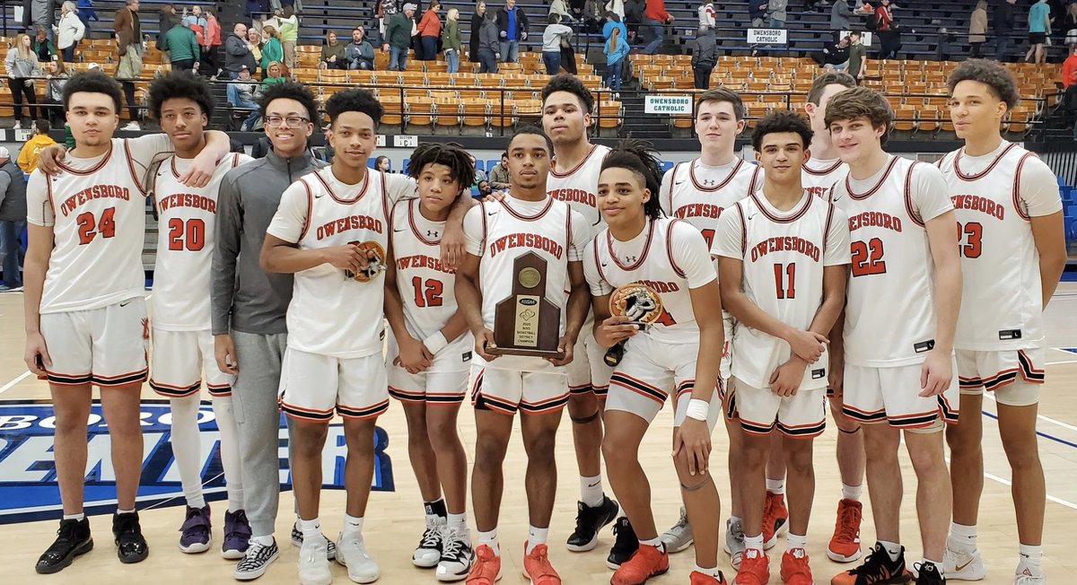Congrats to our Red Devil basketball team on their 66-50 win in the 9th District Championship game over Owensboro Catholic!  #GoDevils 👹🏀☝🏼