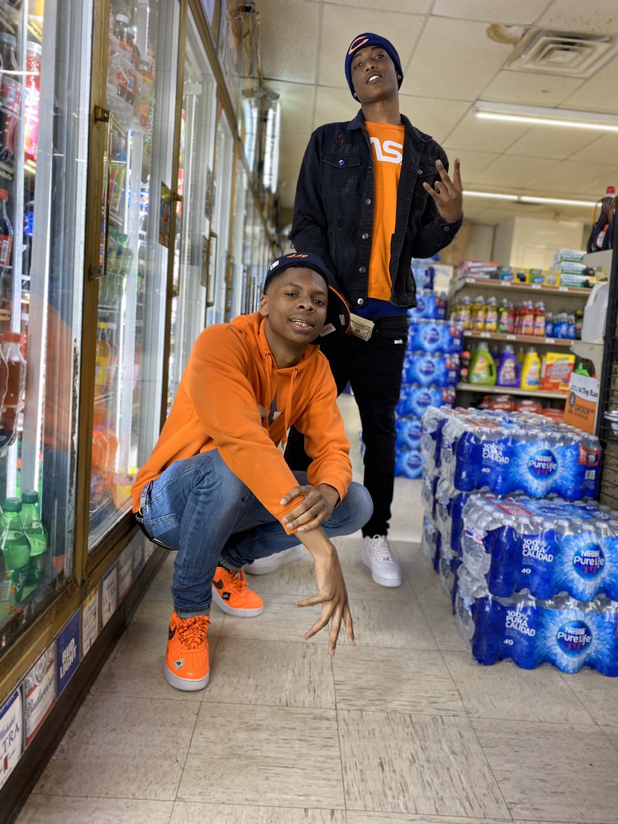 kamsutton_'s tweet photo. #LLHBJ🧡💙🕊 https://t.co/6sflJEUBTk