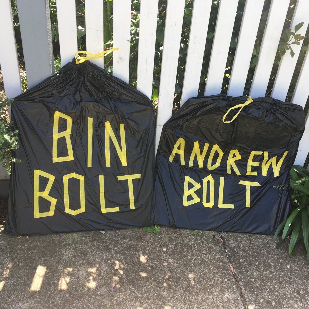 bprophetable's tweet photo. @TrueCrimeWeekly Taking our the garbage at his house
#AndrewBolt one man cheer squad for
#convicted pedophiles ????
#SACKBOLT #BinBolt
Cancel #Foxtel #BoycottMurdoch
Avoid religious schools
Save your sanity #BinBolt #BadNews #Australia #auspol https://t.co/vCRNPY3rGB