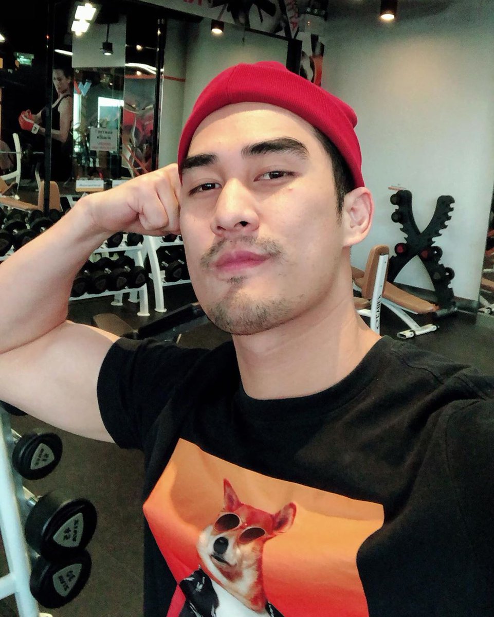 sanny888999's tweet photo. พีี่ดูหื่นจัง
#สามีหื่น https://t.co/lFsInNFEt0