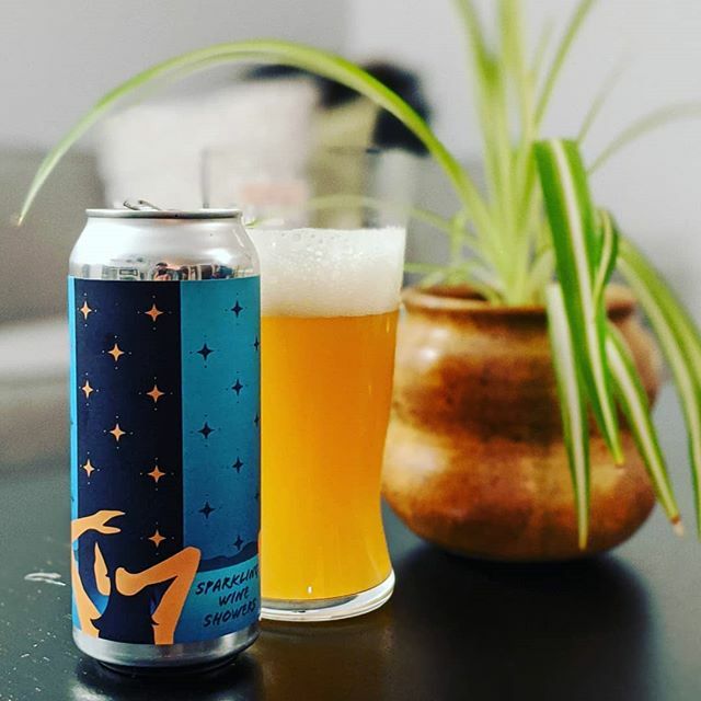 apinthalffull's tweet photo. Aslin Sparkling Wine Showers - yes I believe @glimmerofhop. This is @aslinbeerco at its best as they've been hit or miss with some of the latest releases - either too sweet, too malty, and heavy. For this though, a nice dry and clean finish and balanced … https://t.co/kfNNQrUx2h https://t.co/eFzHO9iPAb