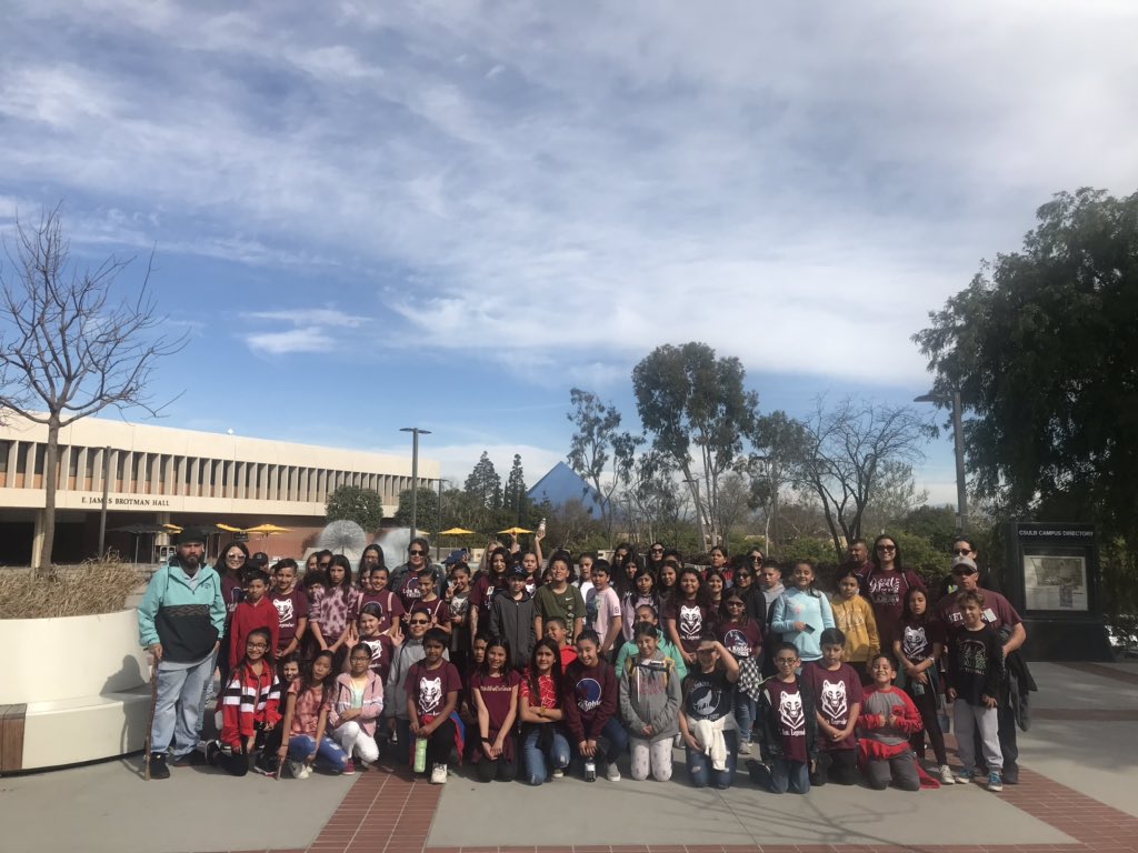 CovianKristi's tweet photo. 5th grade Lobos had an unforgettable experience today while visiting Cal State University Long Beach and the Aquarium of the Pacific! Best part was seeing all those happy faces and wondering minds! Way to go Lobos! #LRSLobos https://t.co/SzyedQ6pdu