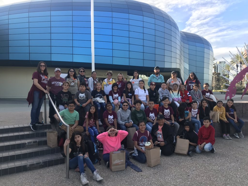 CovianKristi's tweet photo. 5th grade Lobos had an unforgettable experience today while visiting Cal State University Long Beach and the Aquarium of the Pacific! Best part was seeing all those happy faces and wondering minds! Way to go Lobos! #LRSLobos https://t.co/SzyedQ6pdu