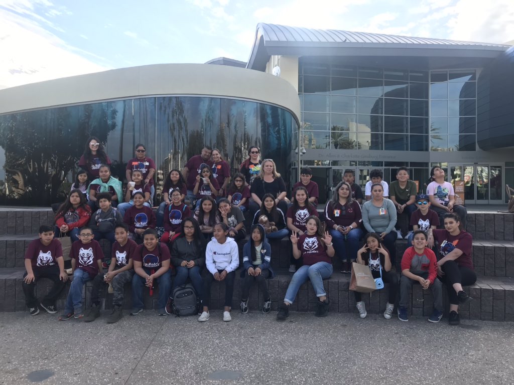 CovianKristi's tweet photo. 5th grade Lobos had an unforgettable experience today while visiting Cal State University Long Beach and the Aquarium of the Pacific! Best part was seeing all those happy faces and wondering minds! Way to go Lobos! #LRSLobos https://t.co/SzyedQ6pdu