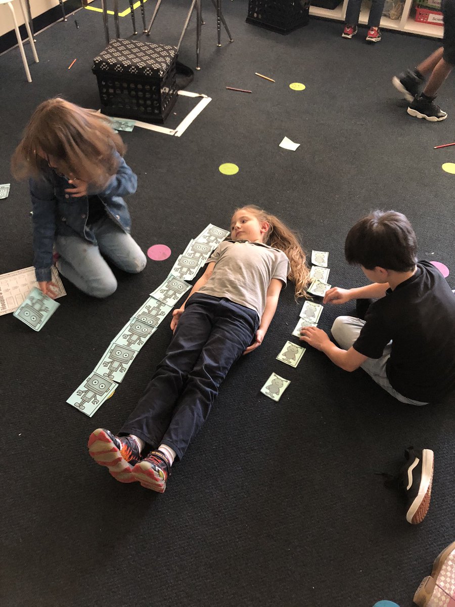 AlexisM05683022's tweet photo. Indirect measurements and comparing length with engaging hands on learning in 1st grade! @VCSMath @HHSK8Knights https://t.co/xn5OoScYGH