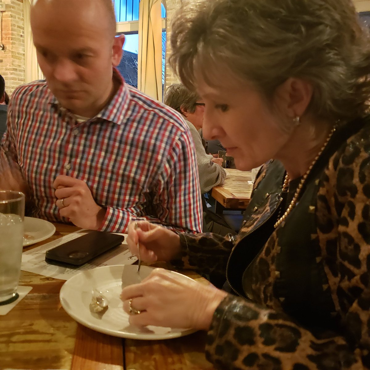PattiFo061802's tweet photo. Baylor, HABI and VCU meet together...and a FIRST for Patti...she ate an Alabama oyster #LaughterIsGoodForTheSoul #abi2020 #HABIorg #MakeADifferenceNow https://t.co/kMCVcncb2s