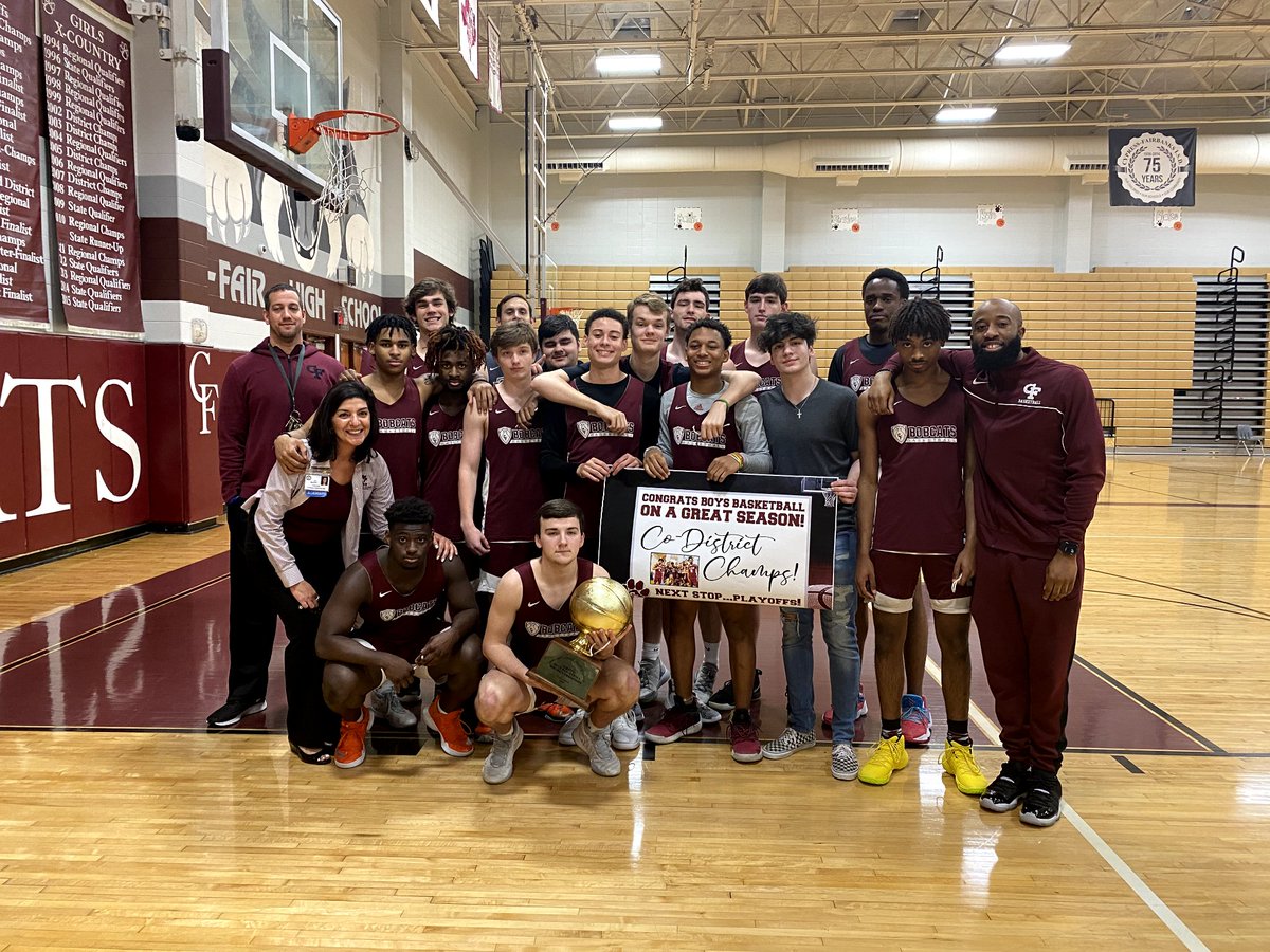 Our Cyfair Bobcats came up short tonight. It was a good game. 71-68. I'm very proud of these guys. They had a great season! Nothing to be ashamed about. Hold your heads up fellas!! #BFND @CoachPaye_BFND <a href="/CyFair_BFND/">Cy-Fair High School</a> <a href="/IHSS_Houston/">Houston Inside High School Sports</a> <a href="/MediaUptempo/">UptempoMedia</a> <a href="/cje_hudson/">ChristinaEstesHudson</a> <a href="/CyFairBarstool/">Barstool Cy-Fair</a>