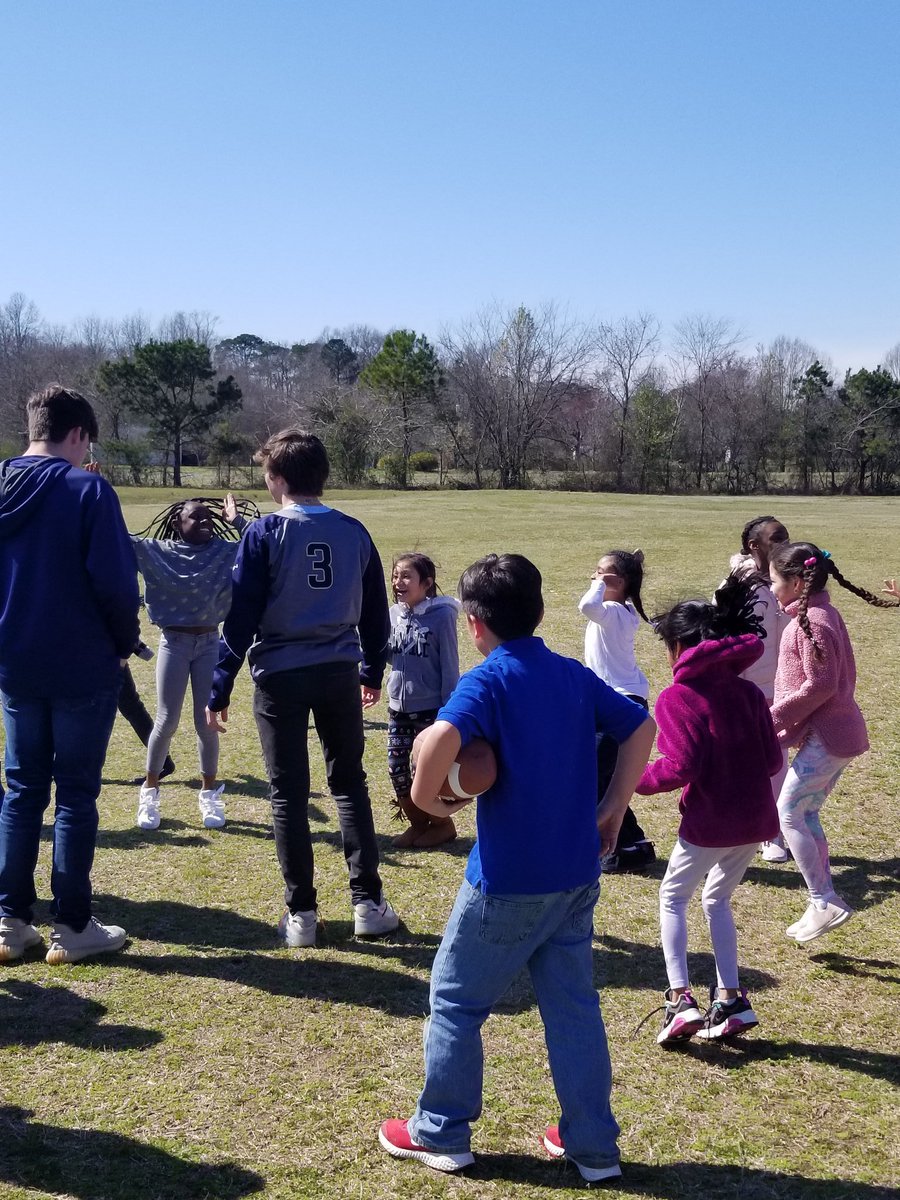 SSSBaseball2's tweet photo. A big thanks to South &amp; West Smithfield Elementary Schools for having us today! It was great to spend time with future Spartans! @athletics_sss @SSS_Spartans https://t.co/LBHA2mL3Kn
