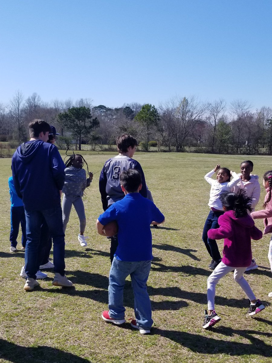 SSSBaseball2's tweet photo. A big thanks to South &amp; West Smithfield Elementary Schools for having us today! It was great to spend time with future Spartans! @athletics_sss @SSS_Spartans https://t.co/LBHA2mL3Kn