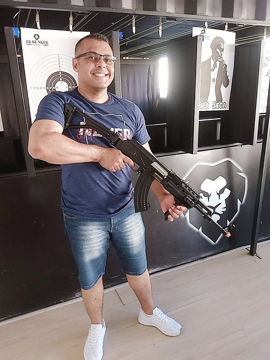 Brunotmm's tweet photo. Ontem foi dia de #Airsoft 💪🏾
#Folga 😉 https://t.co/j24Txoe1c7