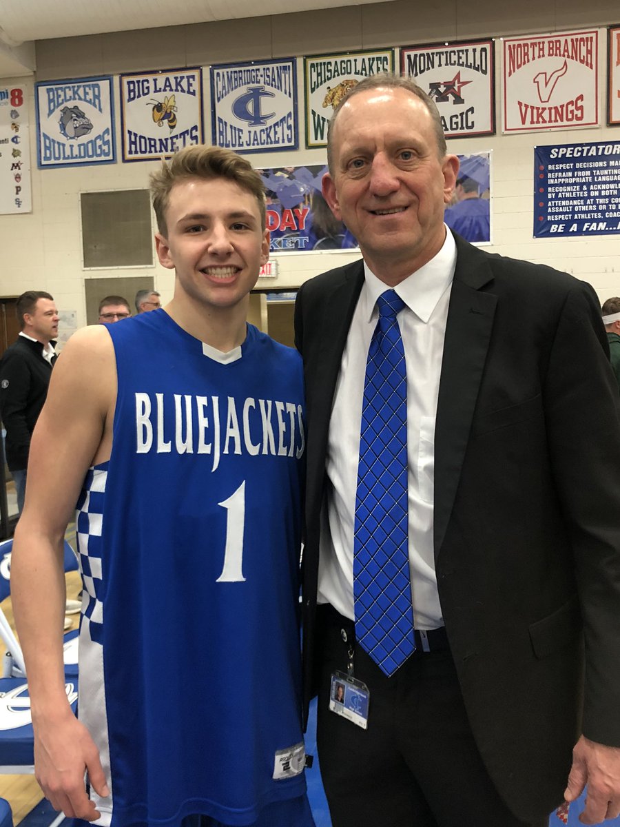 Jma331's tweet photo. Proud Family and Team Moment tonight.  3000 Career Varsity Points for Henry.  This man has worked his tail off to improve!! Thanks to all his teammates, coaches, and families in the community for the support!!! https://t.co/vkU8jFezmA