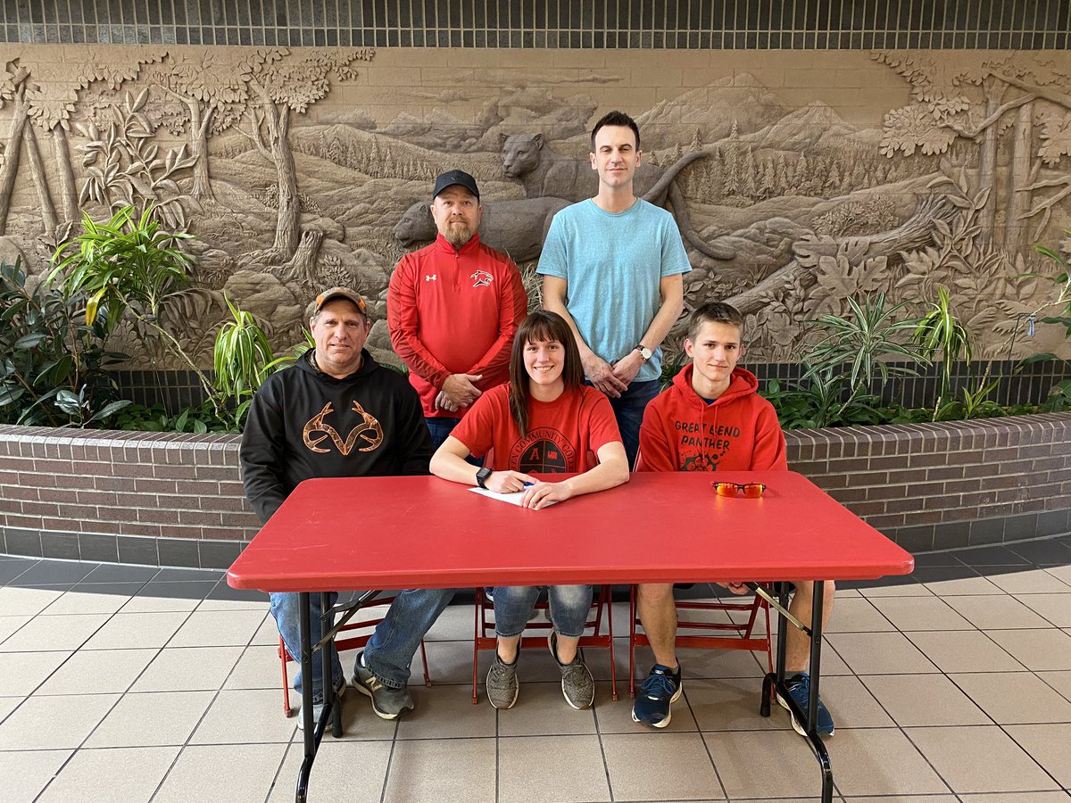 GBPanthersTrack's tweet image. Congrats to @notesfeld on signing with Allen County today!