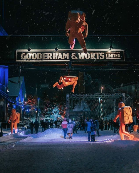 visitetoronto's tweet photo. Você nunca viu o Distrito Histórico da Destilaria assim!
Festival de luzes @tolightfest 💡E dá-lhe selfies! 😉⠀⠀📆Até 1 de março⠀⠀📍 Distillery District⠀⠀#VisiteToronto #SeeTorontoNow #tolightfest #lightfestival https://t.co/Egfinn4apb