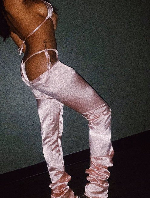 liazway's tweet photo. this pink satin two piece set i made yesterday 🤩🤩🤩 (follow my business account @lgmcustoms on ig) https://t.co/T083Rq13KJ
